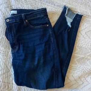 Distressed Stretch KanCan Jeans 👖💗